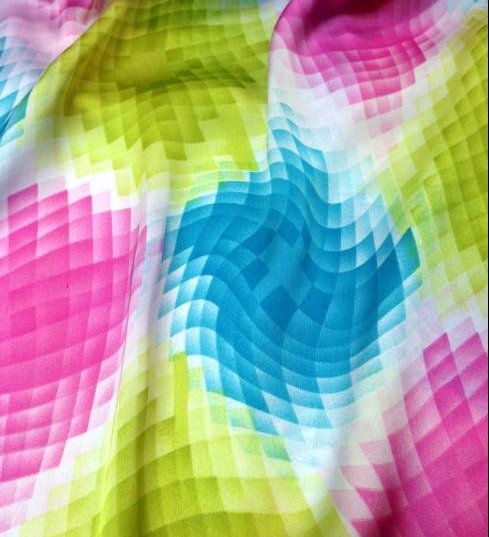 Tissu polyester imprimé Vasarely, chemisier